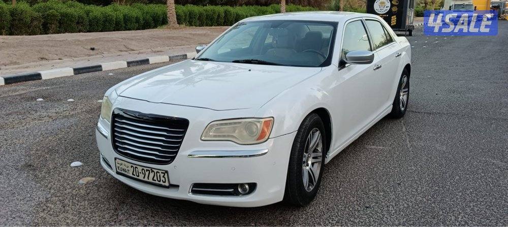 للبيع كرايسلرc300 فحص جير مكينة شاصي 8 سلندر3