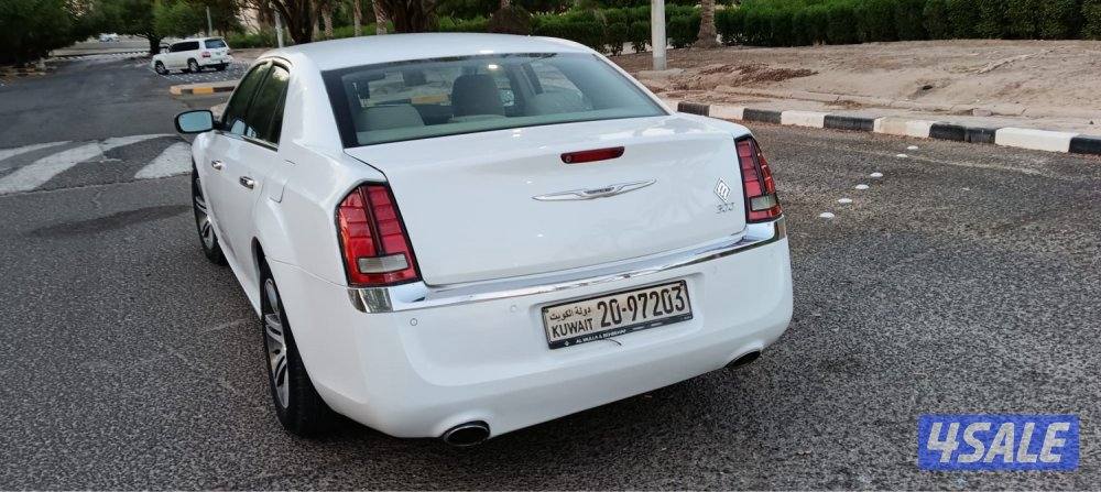 للبيع كرايسلرc300 فحص جير مكينة شاصي 8 سلندر5