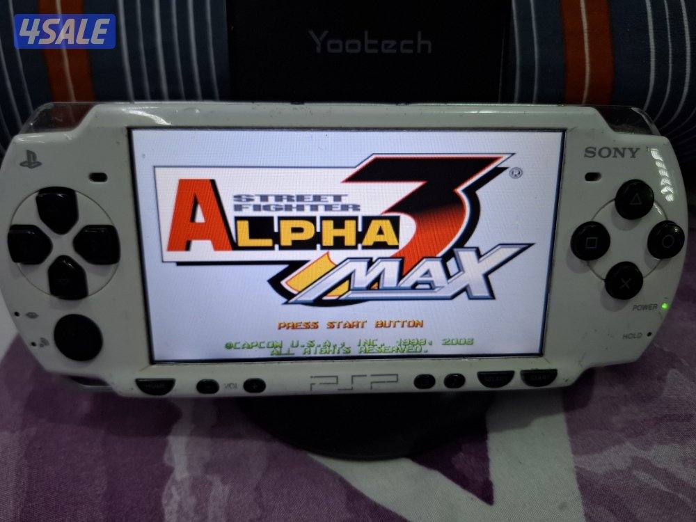 PSP SLIM P2000 WHITE/BLACK COLOR 4GB SD CARD 35GAMES2