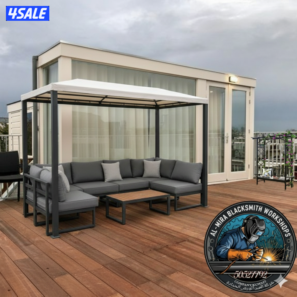 منزل صغير على السطح small house on the rooftop2