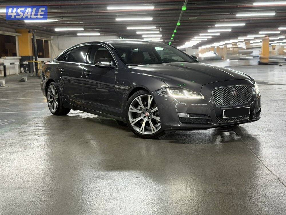 Jaguar XJL0