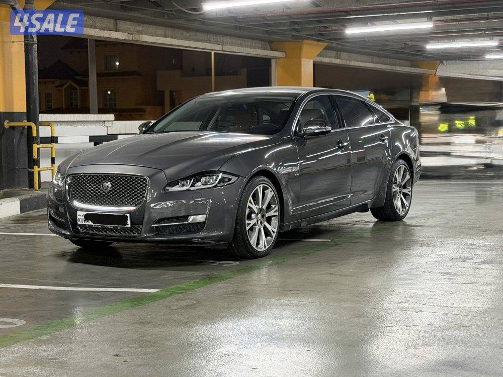 Jaguar XJL5
