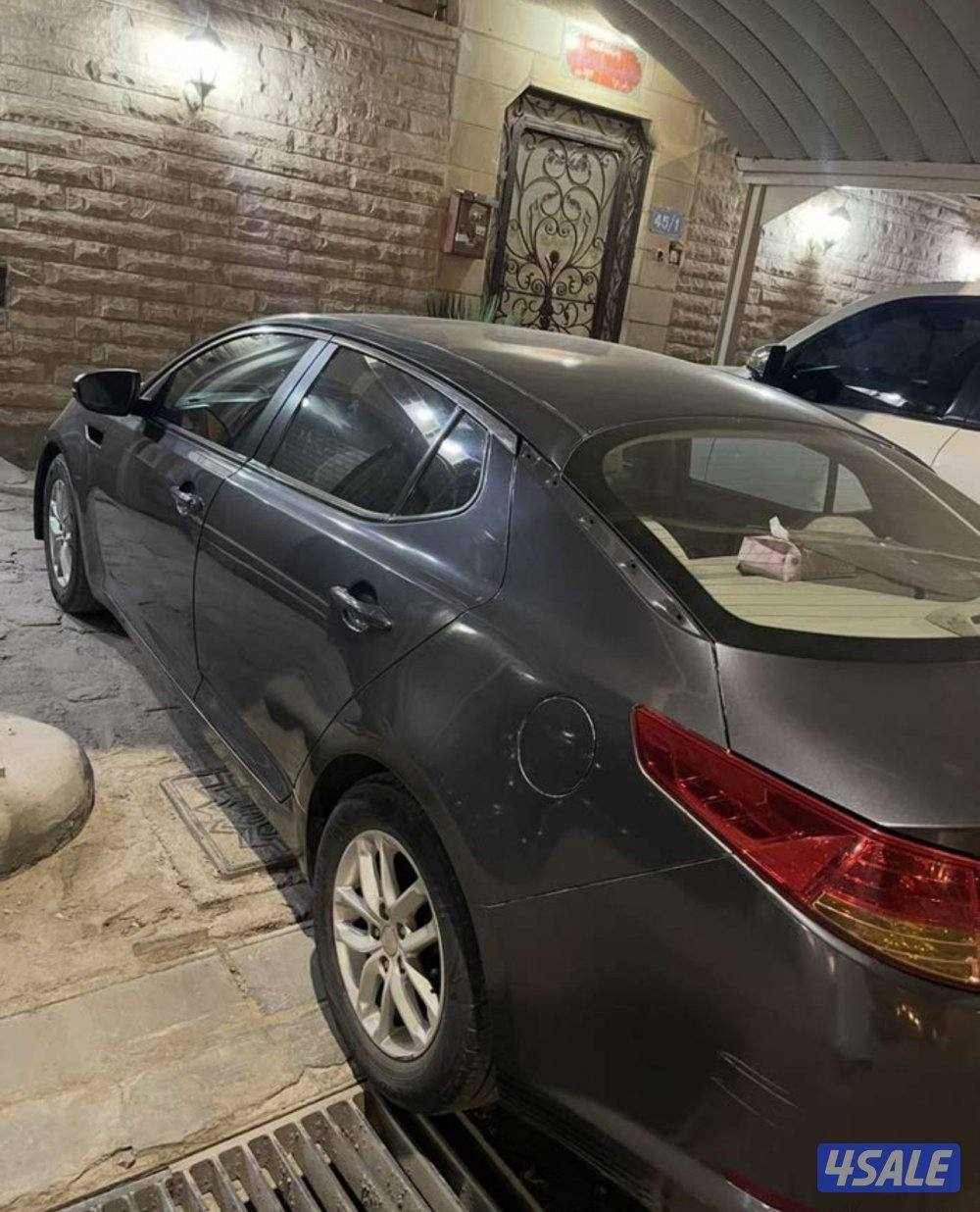 للبيع كيا اوبتيما موديل 2014 فيها راس مكينة القير والشاصي جيد0