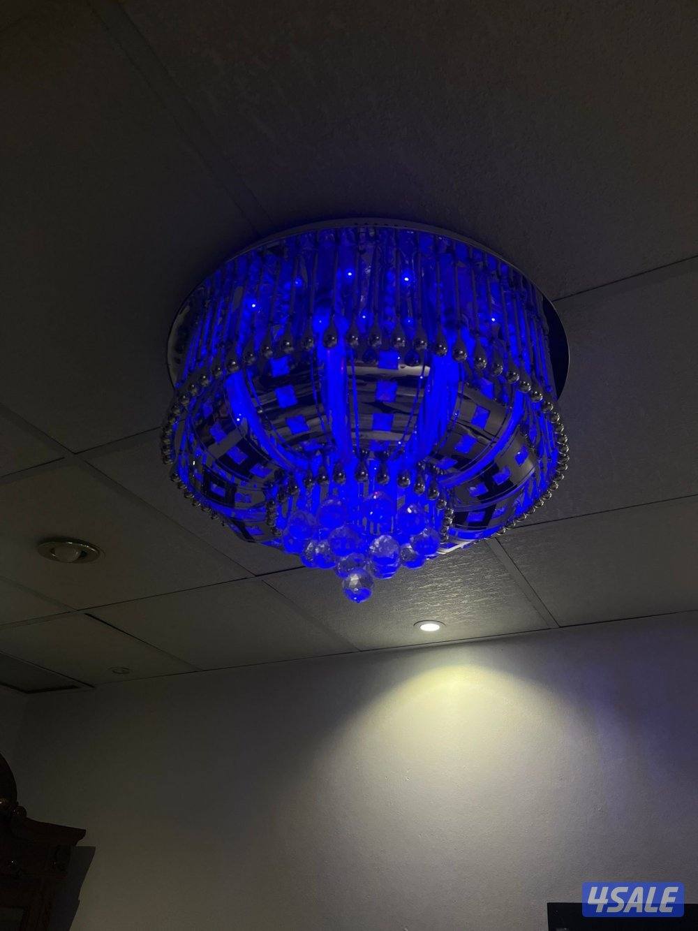 ٣ ثريات سقفية مع بلوتوث متعدده الالوان3