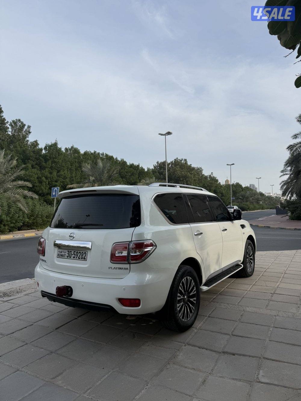 للبيع نيسان باترول بلاتنيوم 20152