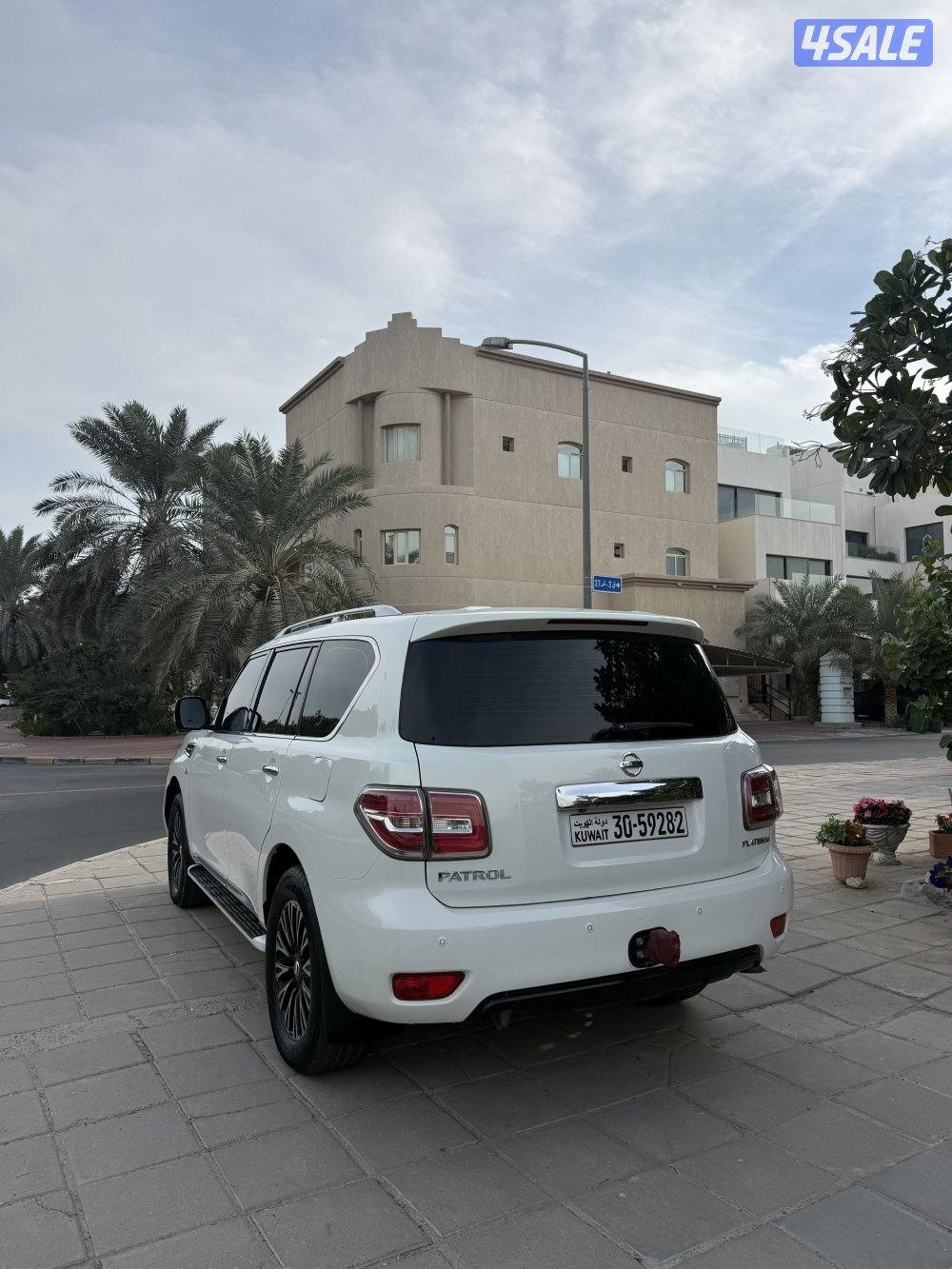 للبيع نيسان باترول بلاتنيوم 20153