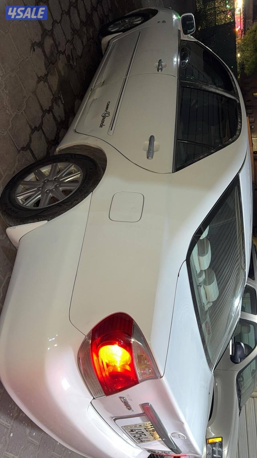 كامري 2006 صبغ الوكاله بحاله جيده في باب السايق حكه خفيفه0