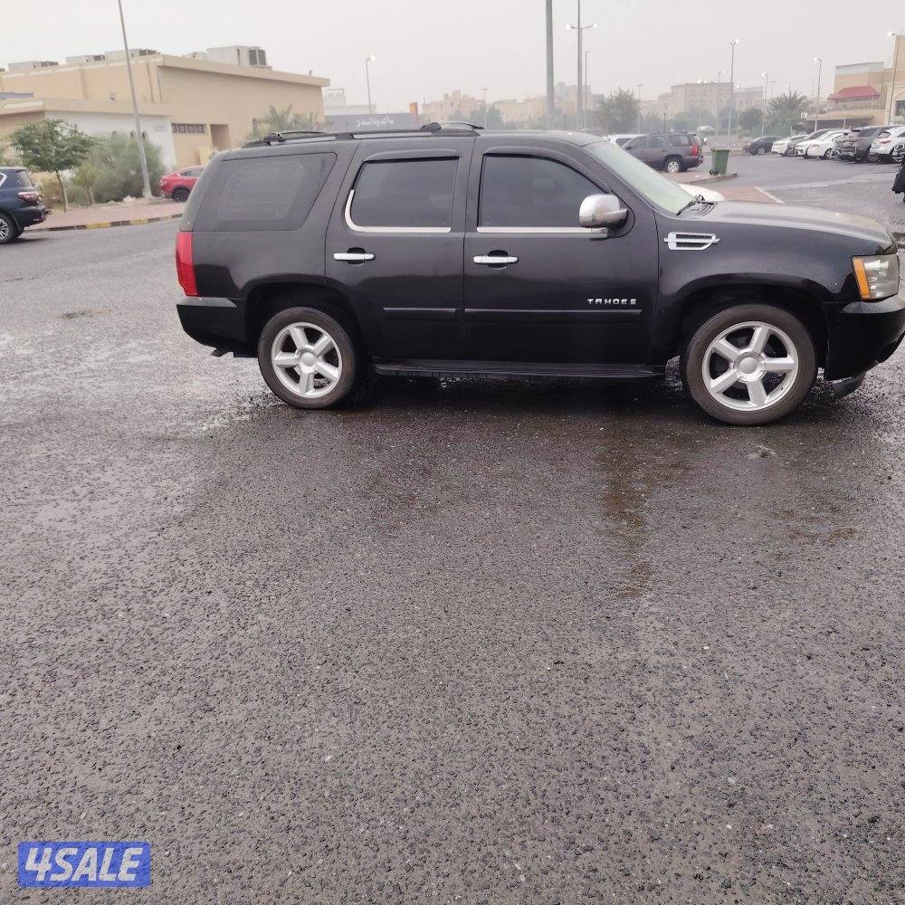 السلام عليكم للبيع تاهو LT لون اسود موديل ٢٠٠٩ بدون دبل5