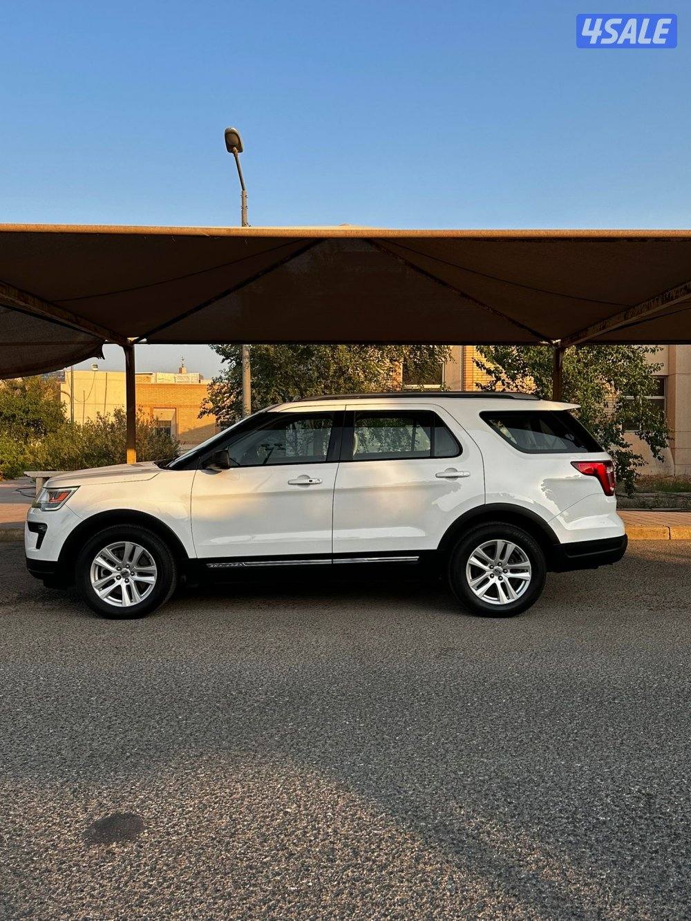 للبيع فورد اكسبلور 2018 وكالة الغانم شرط صبغ الوكالة وبحالة نادرة جدا3