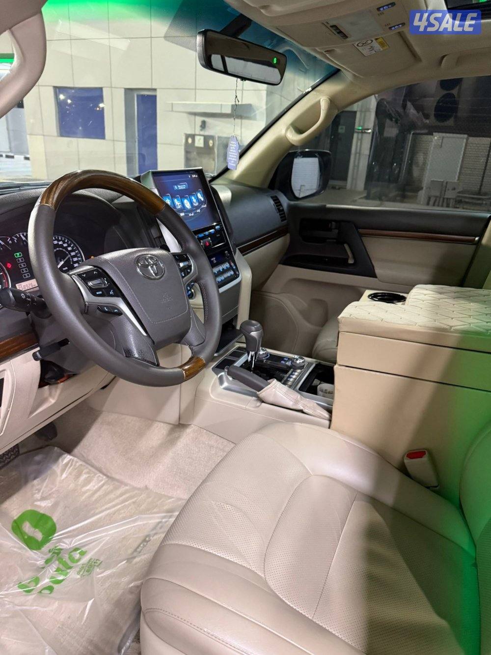 لاند كروزر كامل الموصفات 20188