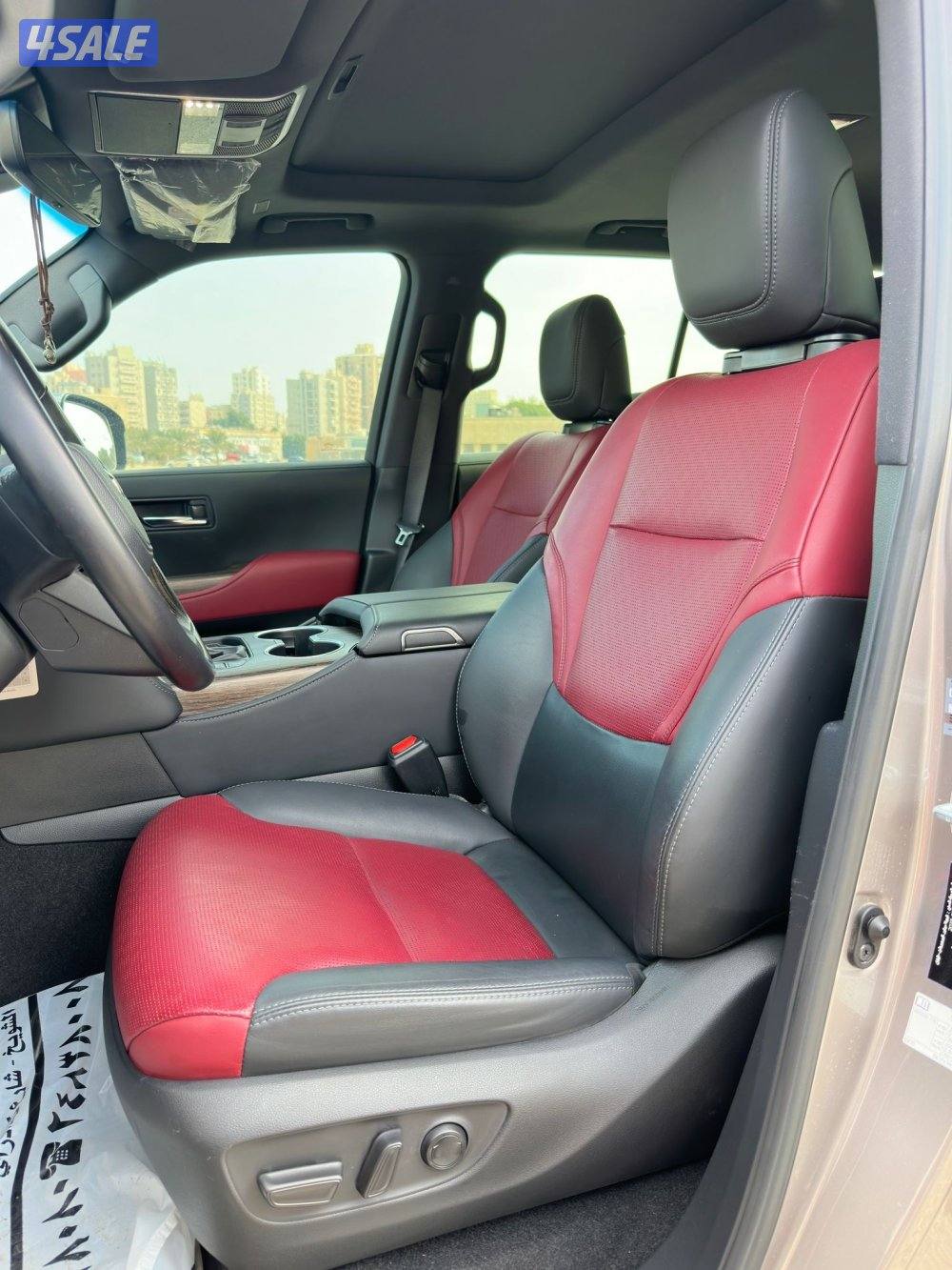 للبيع لاند كروز VXR/2023 ممشى 15 الف حالة نادرة7