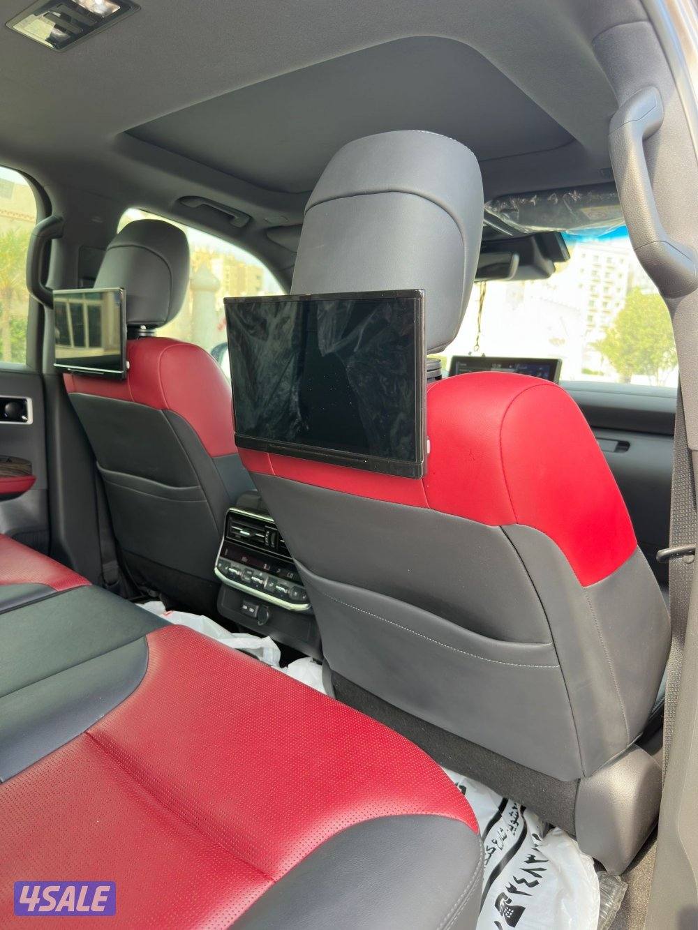 للبيع لاند كروز VXR/2023 ممشى 15 الف حالة نادرة15