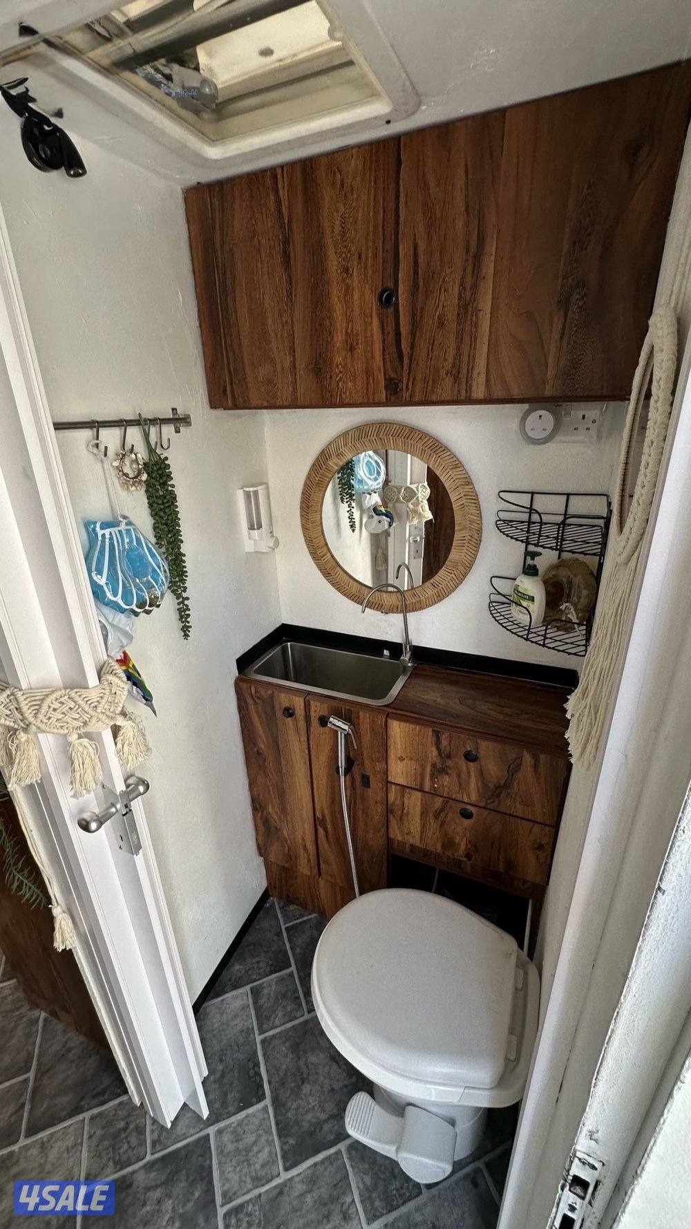 للبيع كامبر مع وانيت فورد 2502