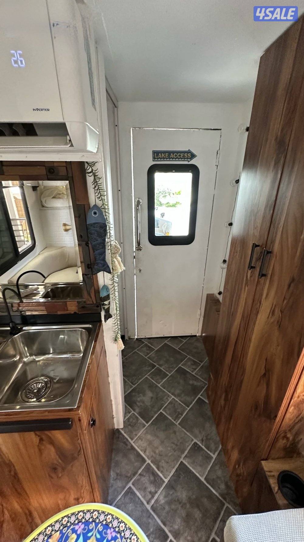 للبيع كامبر مع وانيت فورد 2503