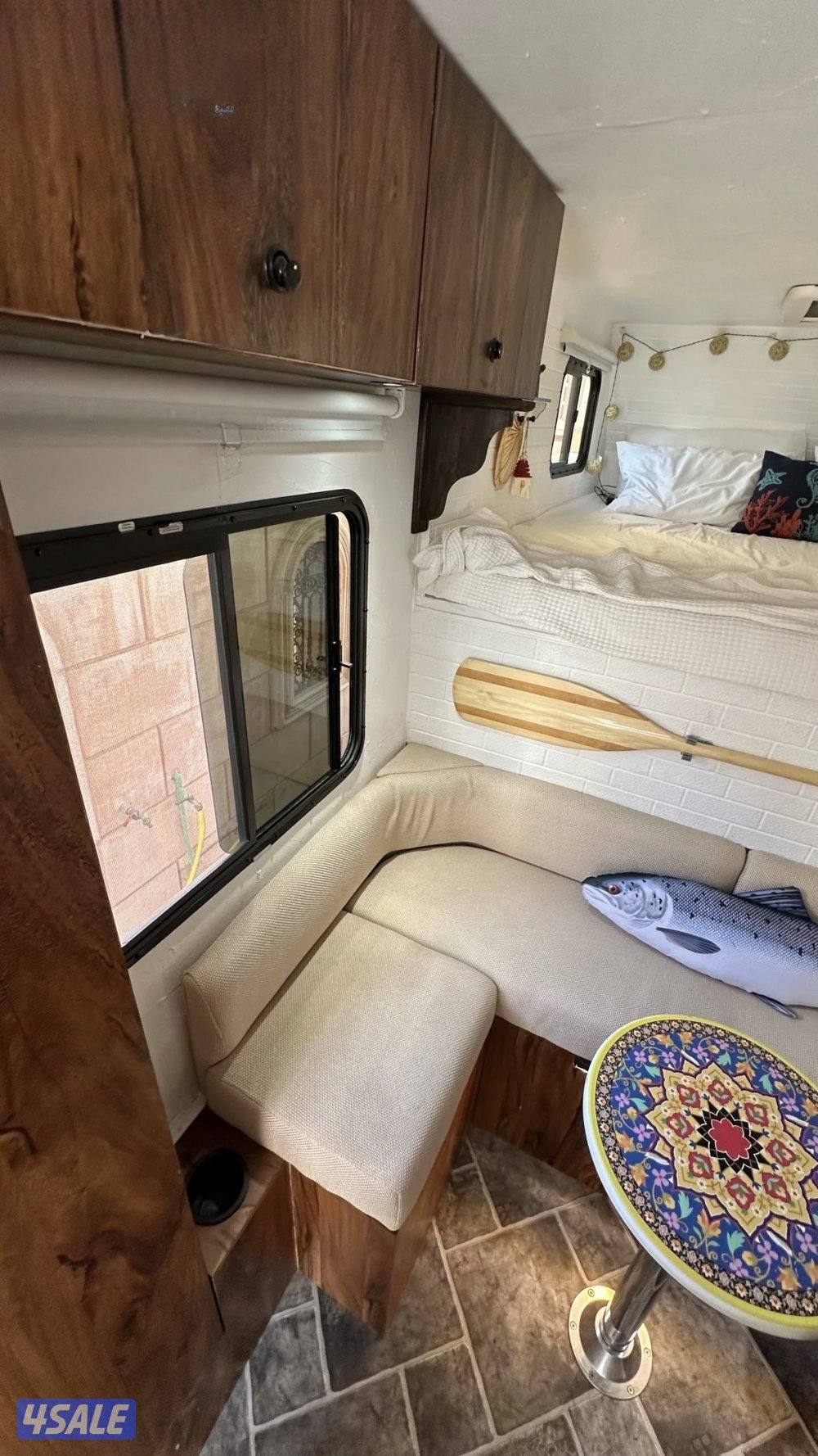 للبيع كامبر مع وانيت فورد 2505