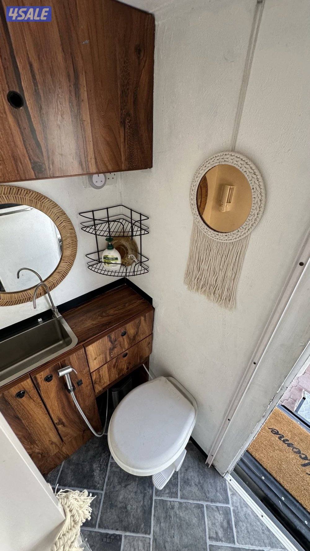 للبيع كامبر مع وانيت فورد 2504