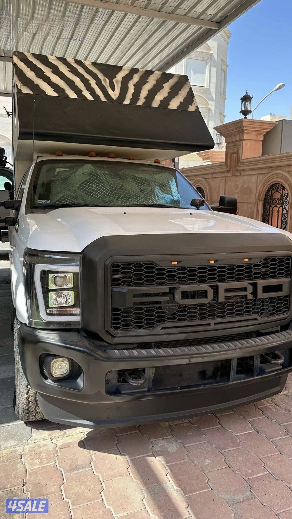 للبيع كامبر مع وانيت فورد 25014