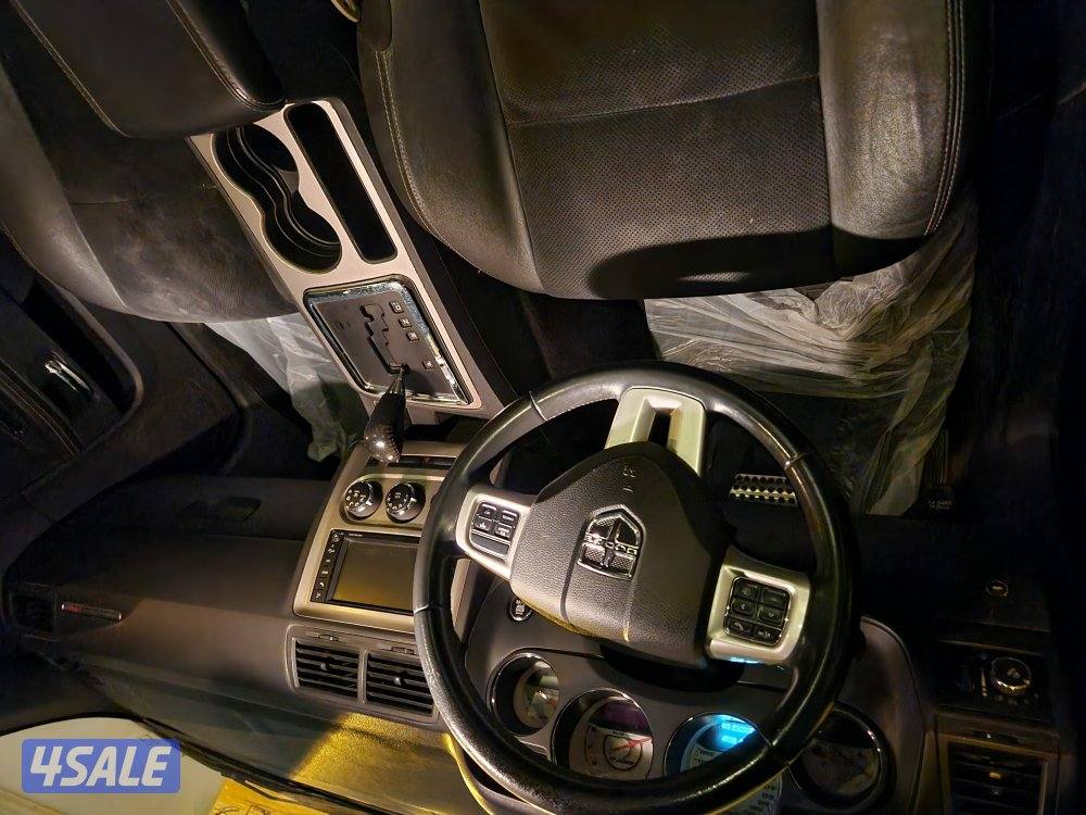 للبيع تشالنجر srt8 6.4 ماشي 2355