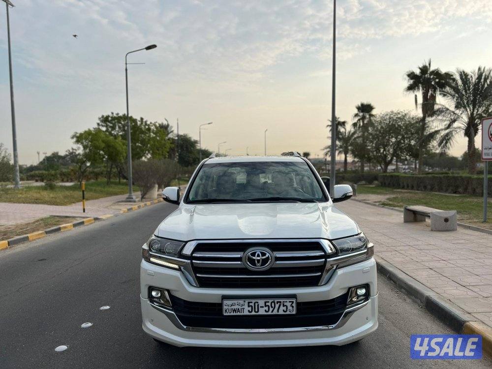 لاند كروز GX.R V8 تورنق ٢٠١٩ الساير عداد ٢١٥ ألف شرط الفحص صبغ وكاله0