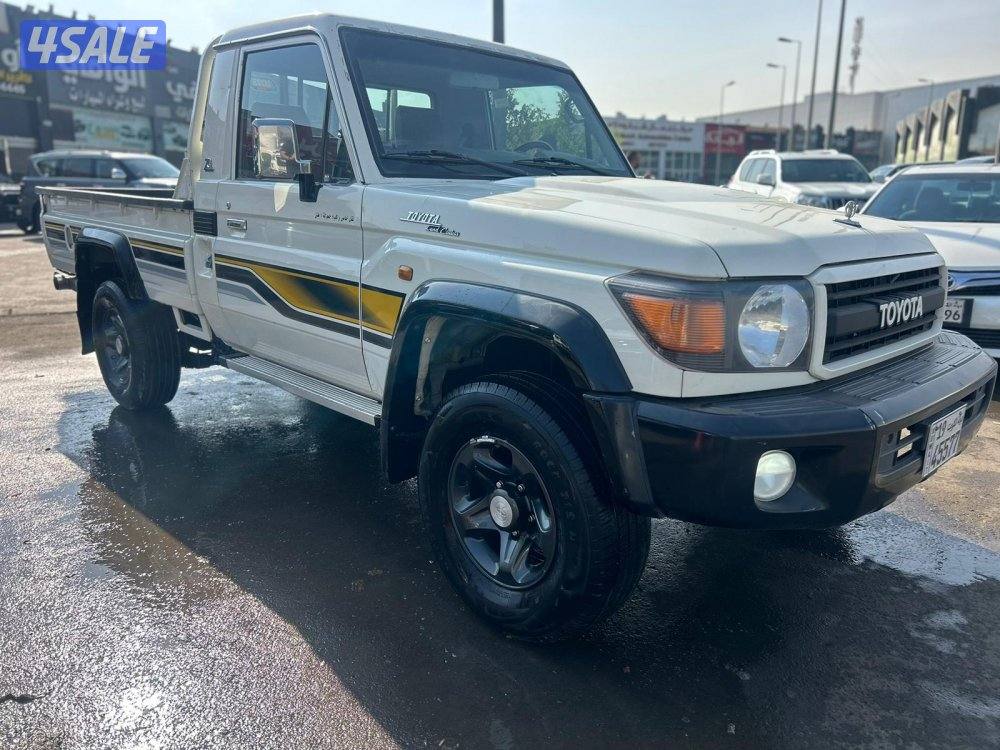 تويوتا لاند كروزر شاص LX .V6 موديل 20221
