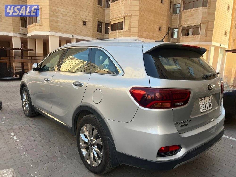 كيا سورينتو ٢٠١٨0