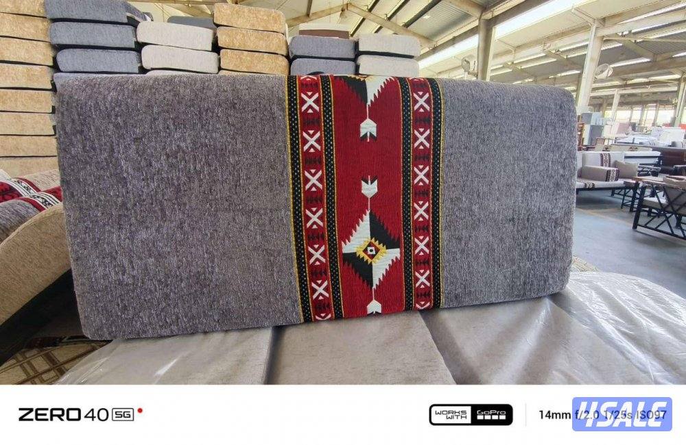 كل ما تطلبه متوفر لدينا موكيت سجاد تركي سميك وتركيب وتنجيد مساند ضهر و3