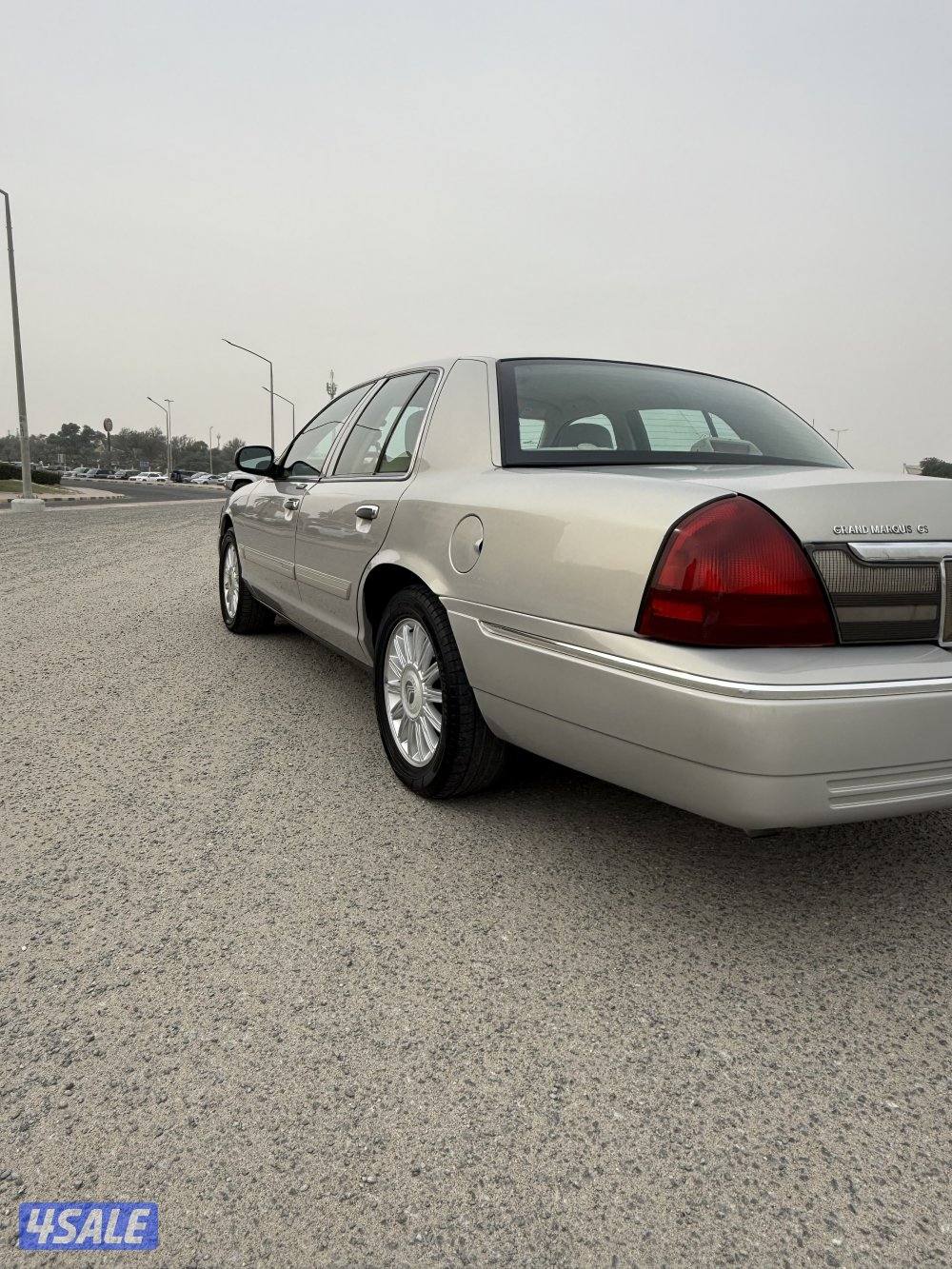 للبيع فورد موديل 2010 شرط الفحص4