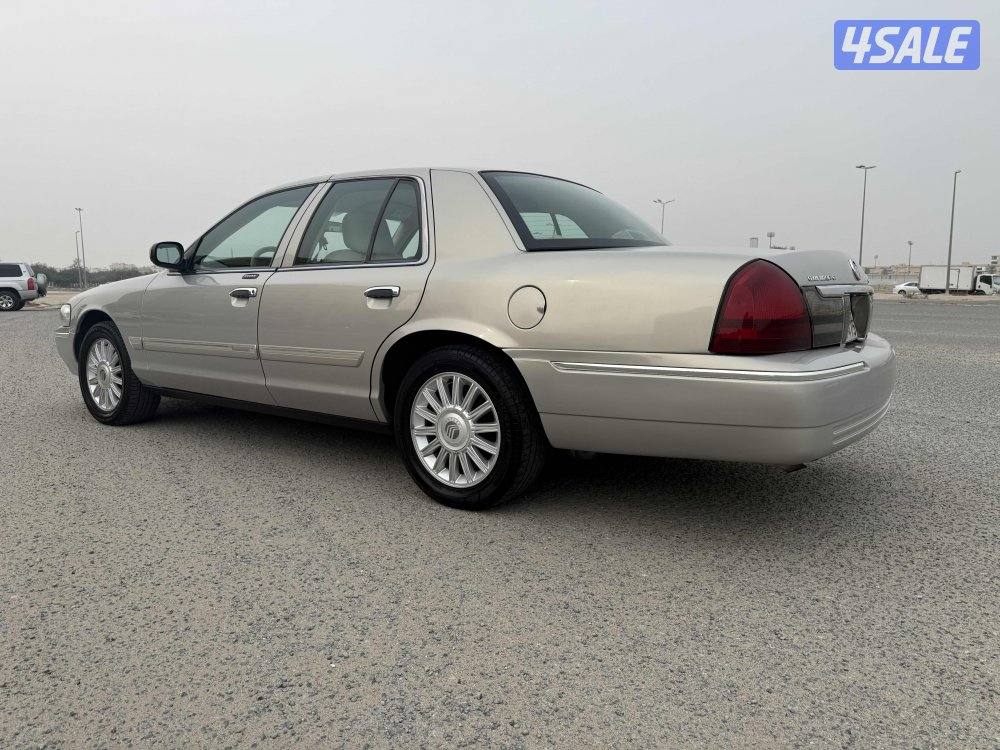 للبيع فورد موديل 2010 شرط الفحص10