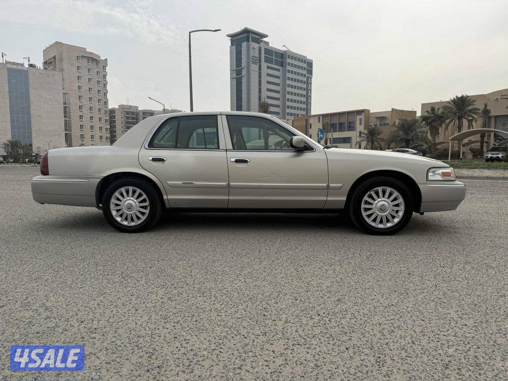 للبيع فورد موديل 2010 شرط الفحص11