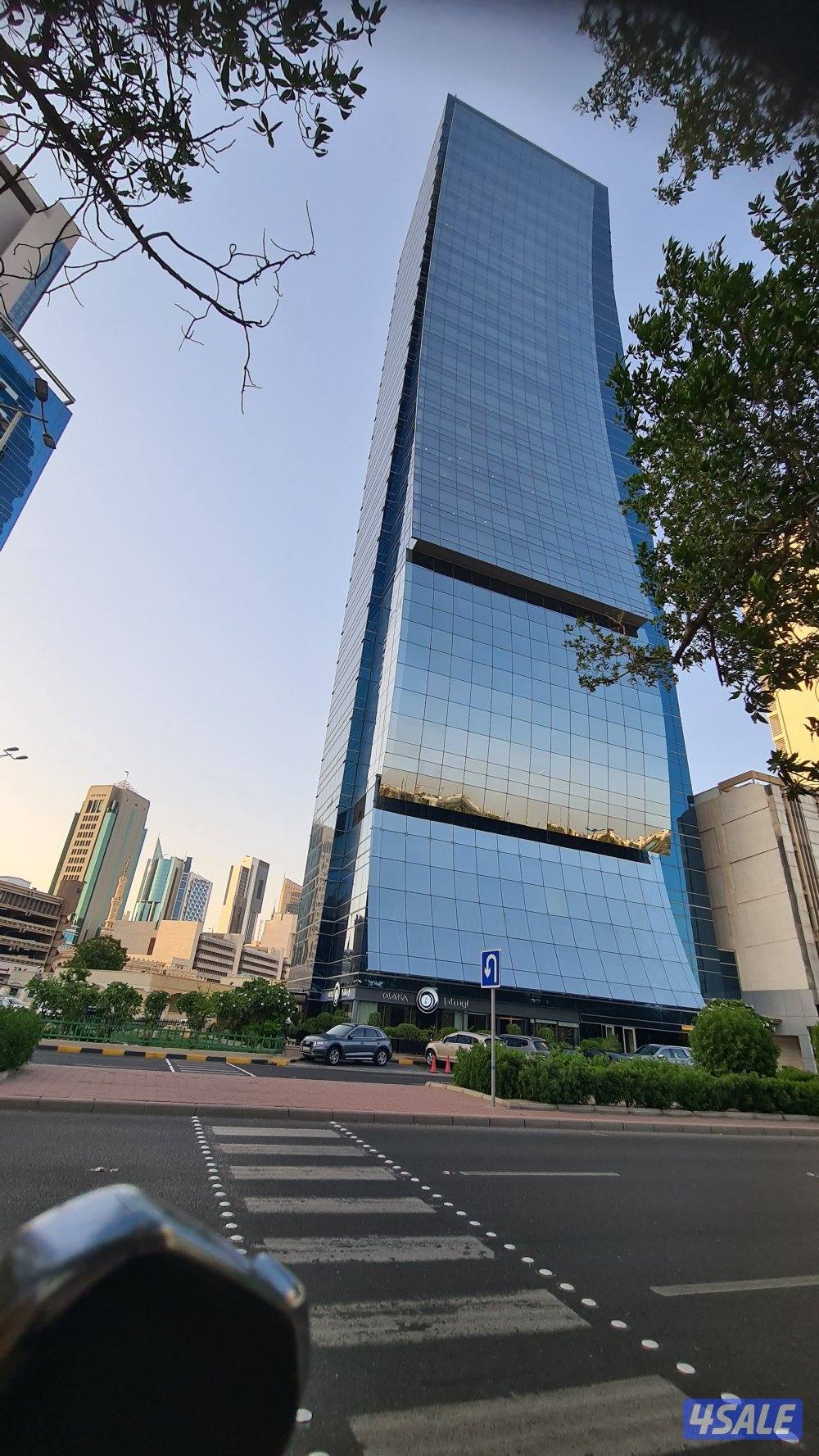 مساحات مختلفه من 6 الي 500 متر5