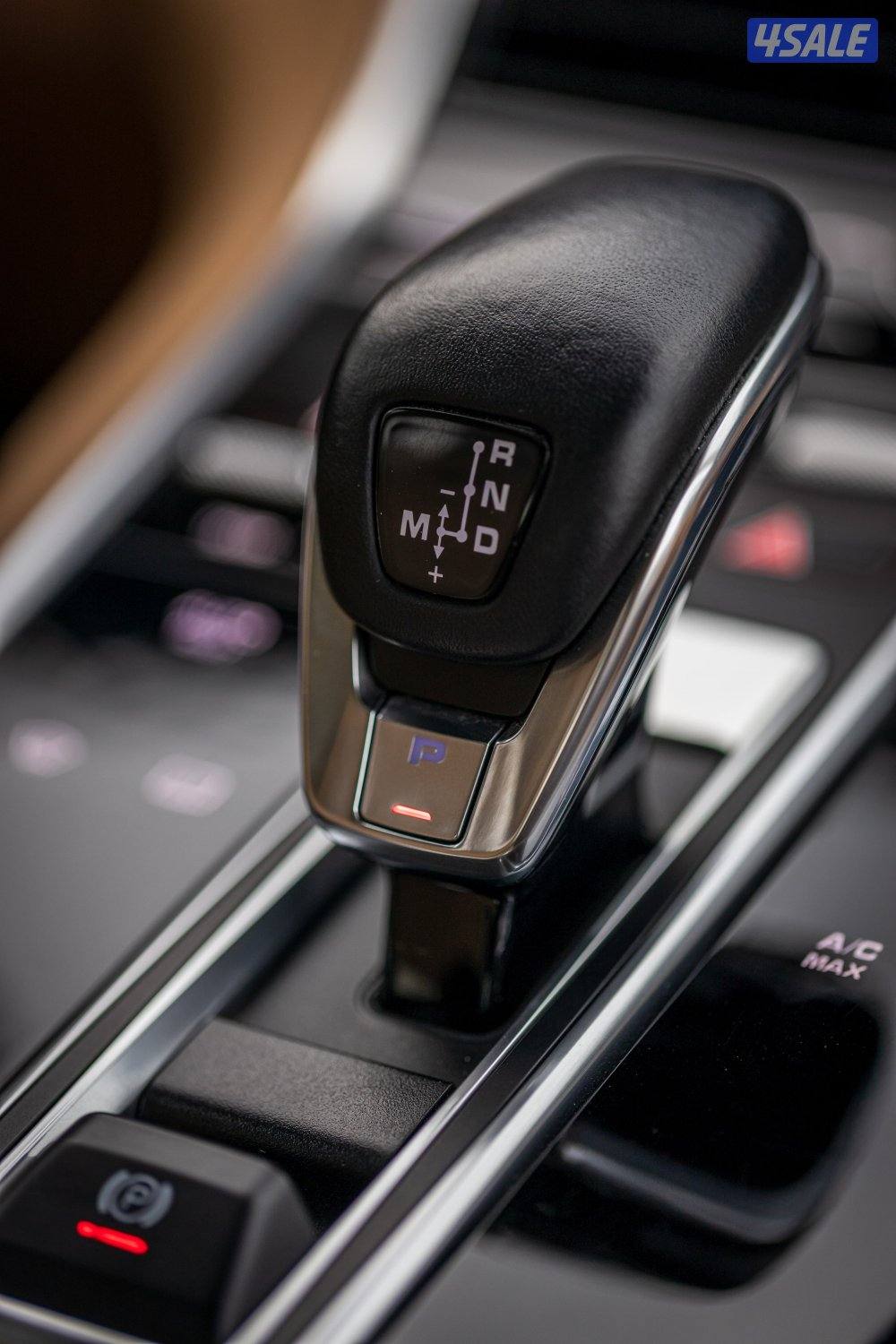 PORSCHE PANAMERA عداد 45 الف11