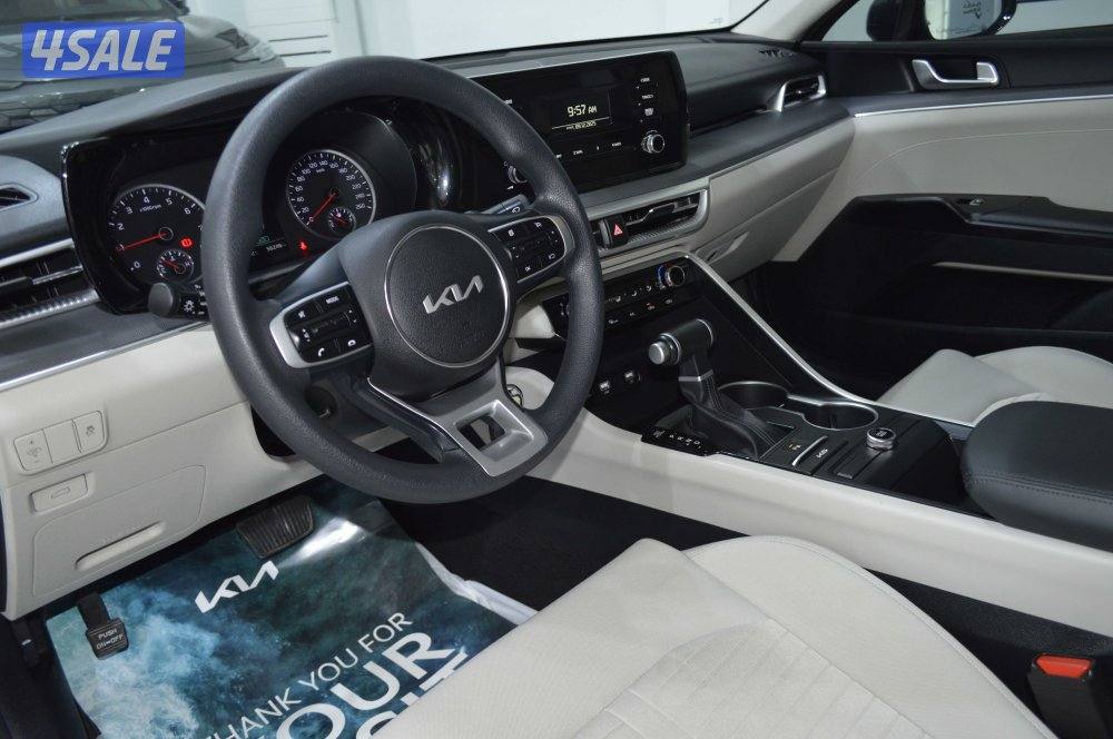 2023 Kia K5 LX - 2.0L8