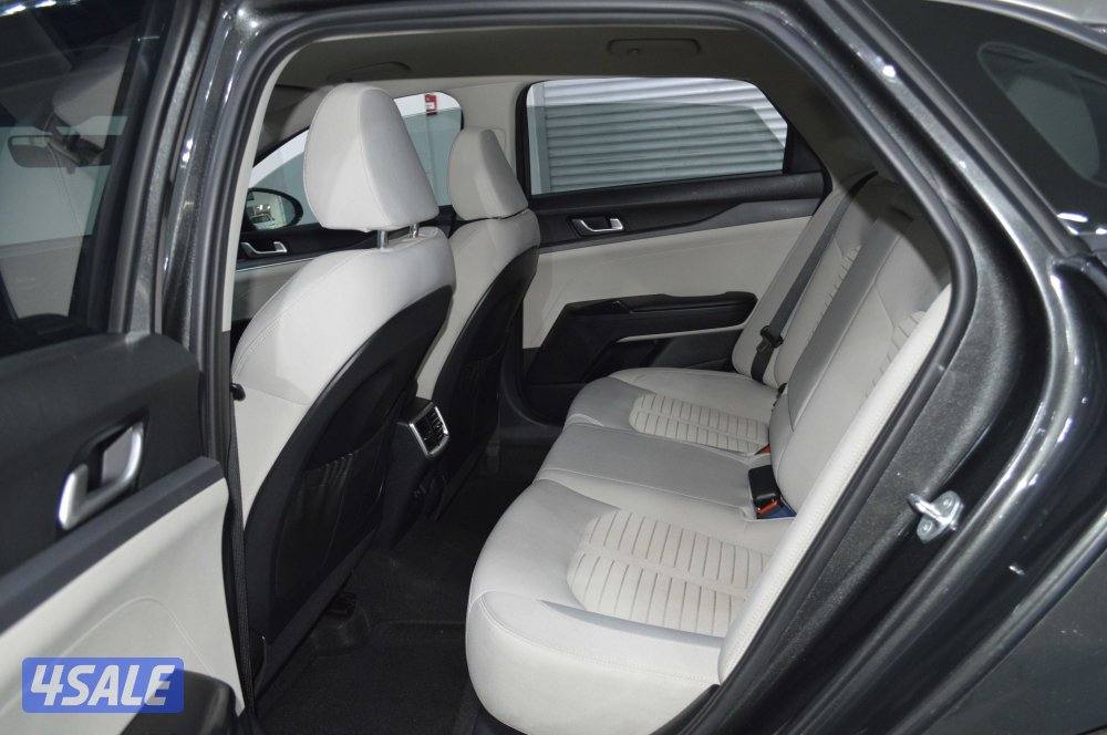 2023 Kia K5 LX - 2.0L11