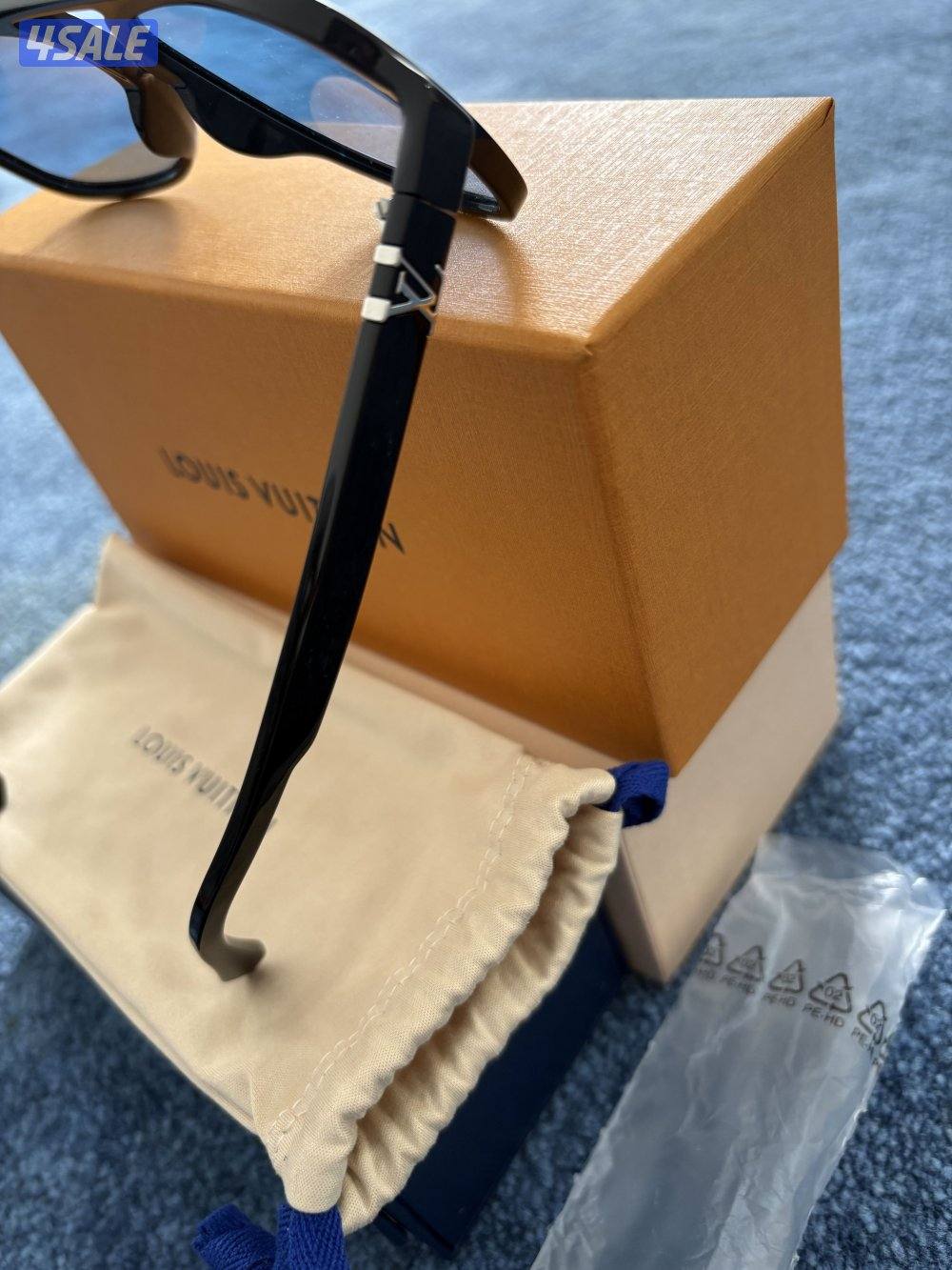 للبيع نظاره ال في LV اصليه3