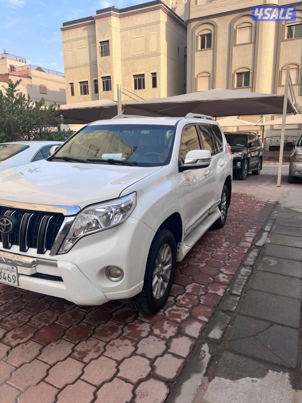 للبيع برادو 2017  لون ابيض  txl ماشي 2391