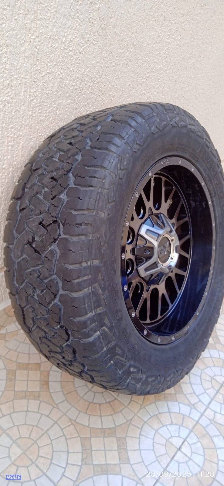 للبيع رنقات kmc مع التواير  حالتهم ممتازه  8براغي3