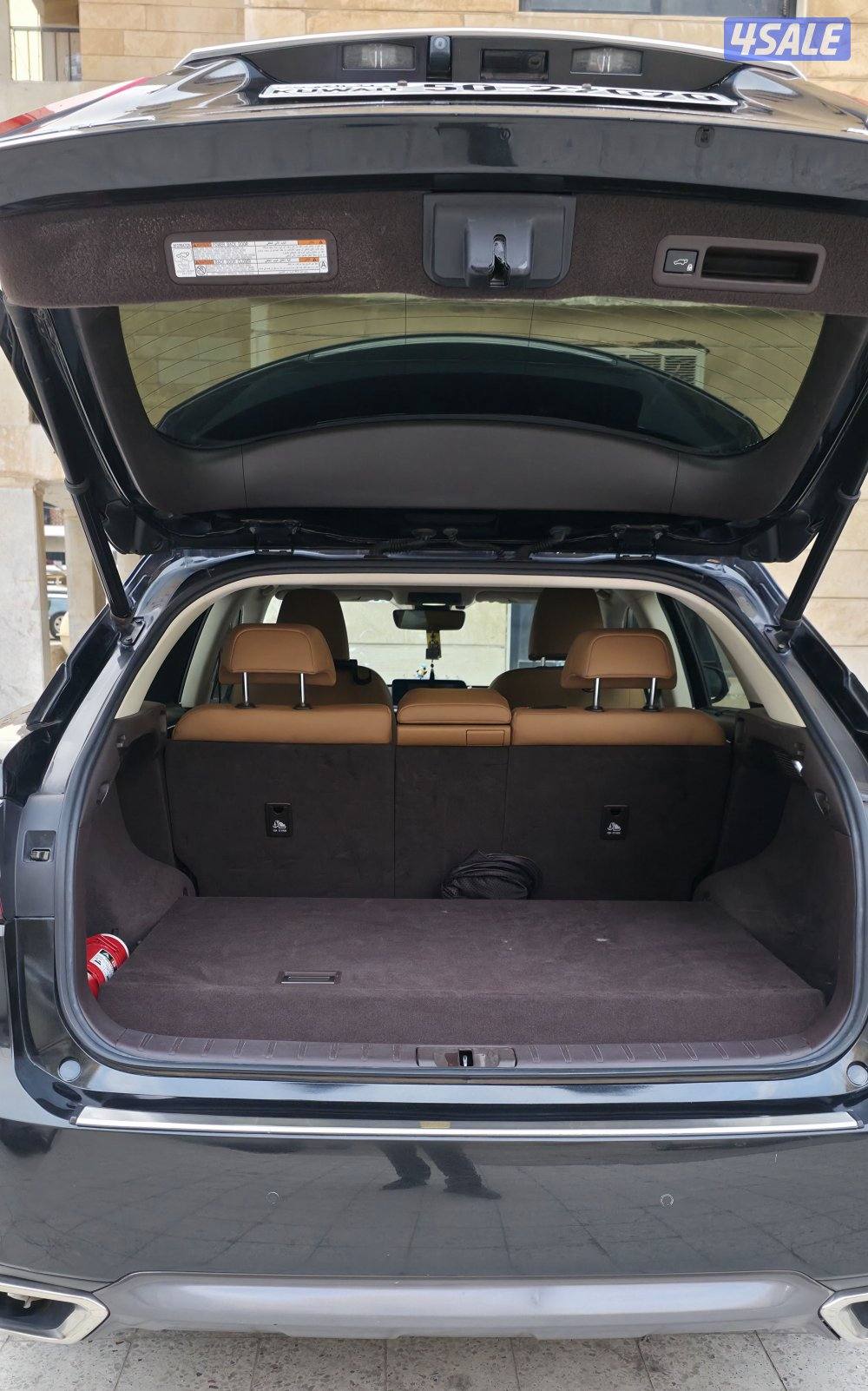 Doctor Driven, well maintained, top of the line Lexus RX 350 for sell.7