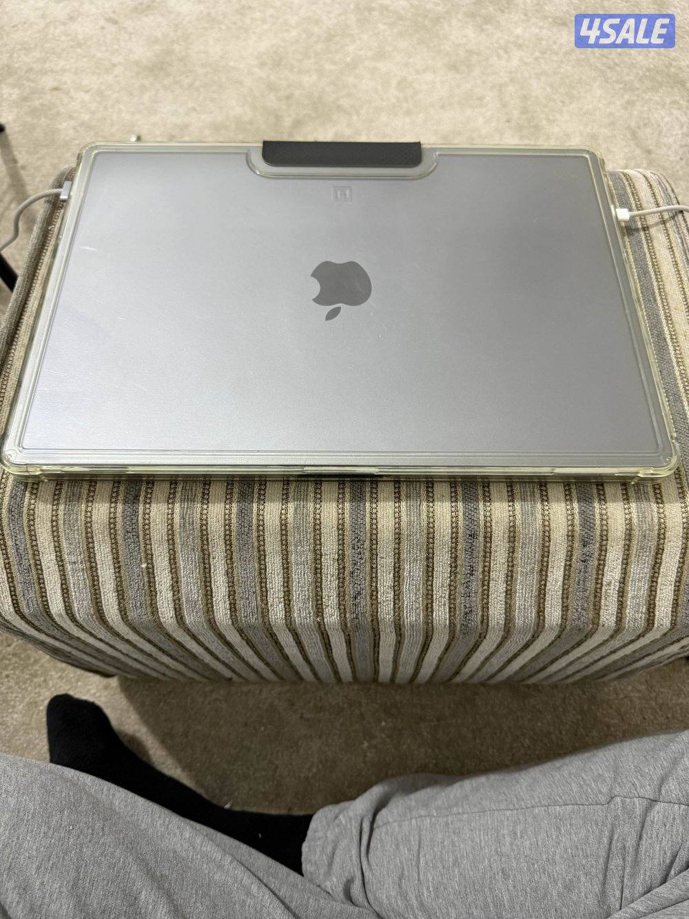 ماك بوك برو آم٢3