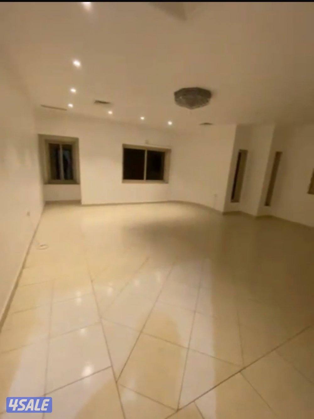 للايجار دور ثاني في مبارك الكبير ق70