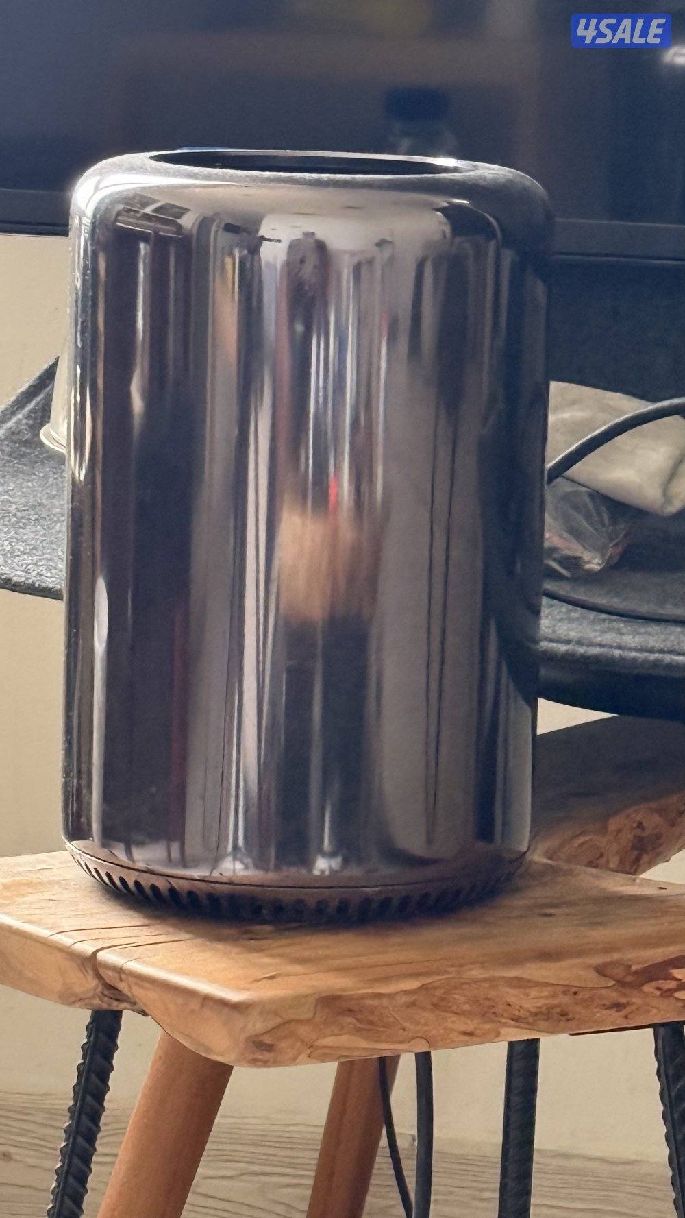 mac pro 2013 late 6 core cpu 2tb 32ram0