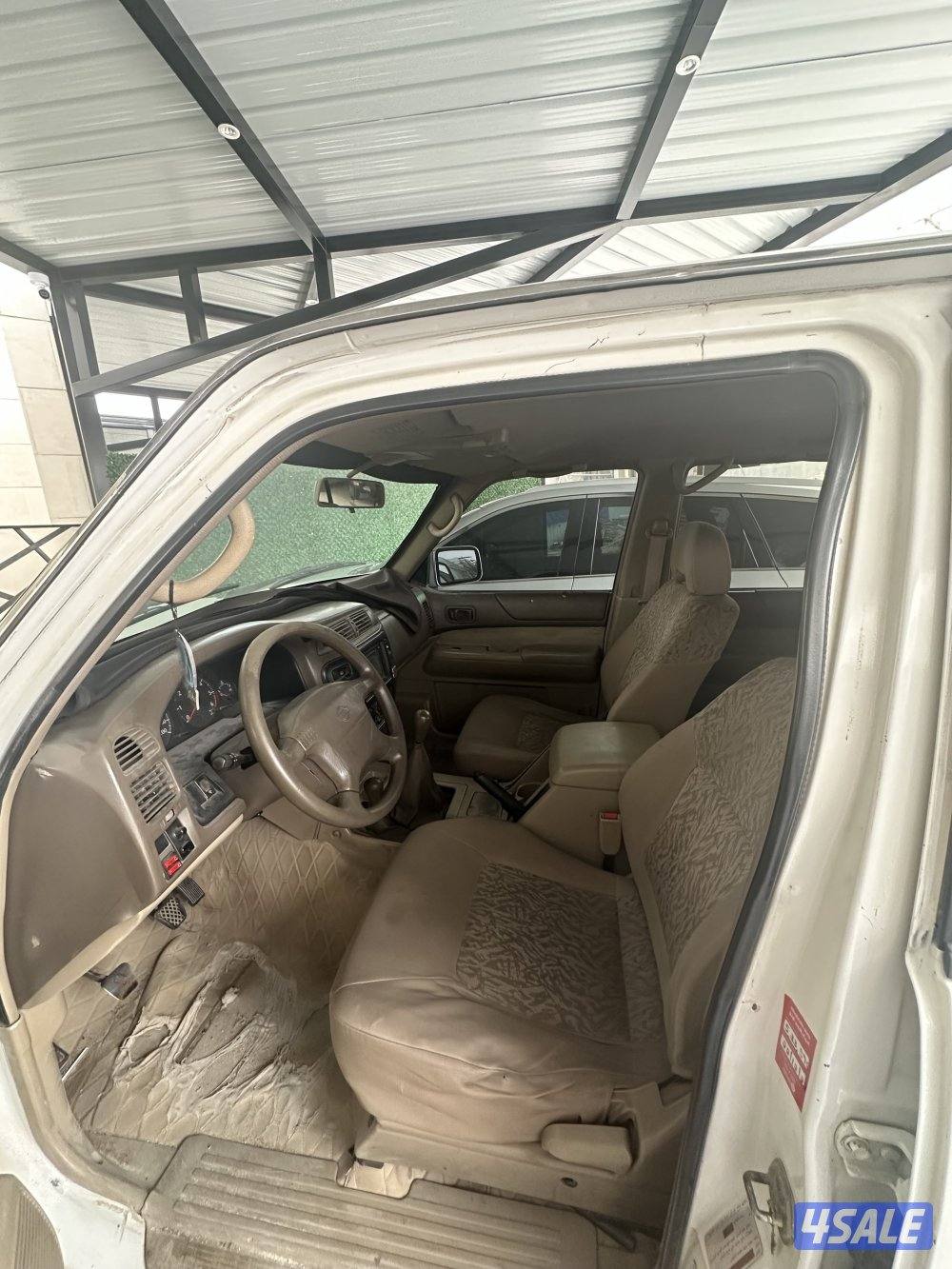 سفاري مديل ٢٠٠٠ مكينه ٤٥٠٠ الممشى ٦٠٥٢٠٠ على السوم ما اشرط ولا شي4