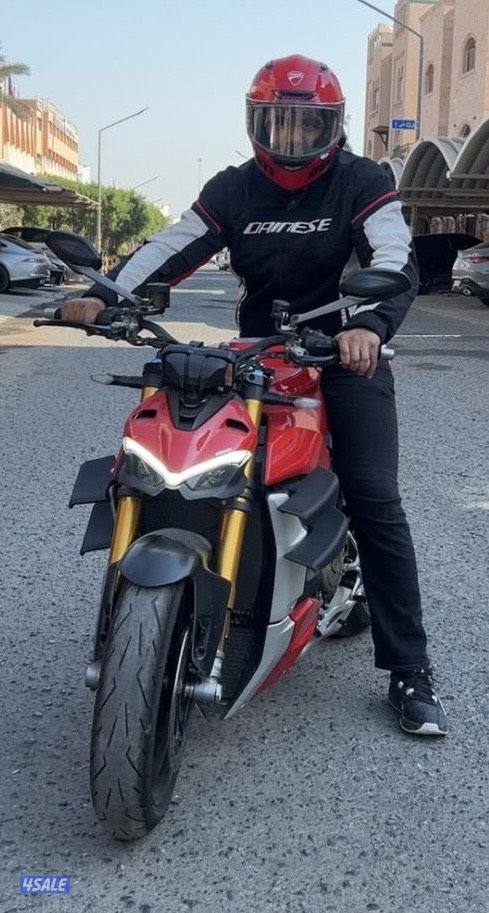 للبيع ستريت فايتر V4S جاهز للموسم تواير يديده بحاله ممتازه1