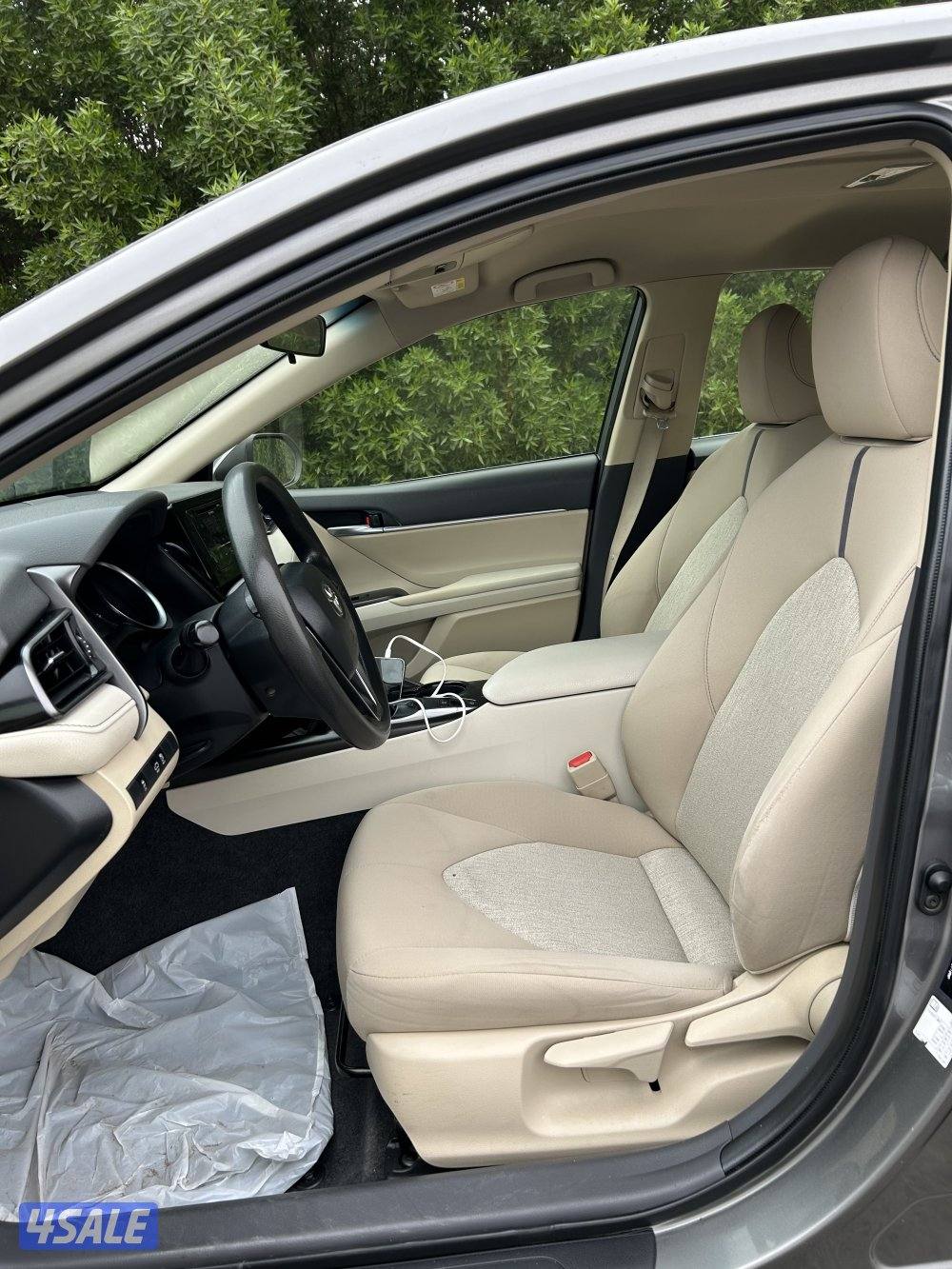 للبيع كامري LE 20228