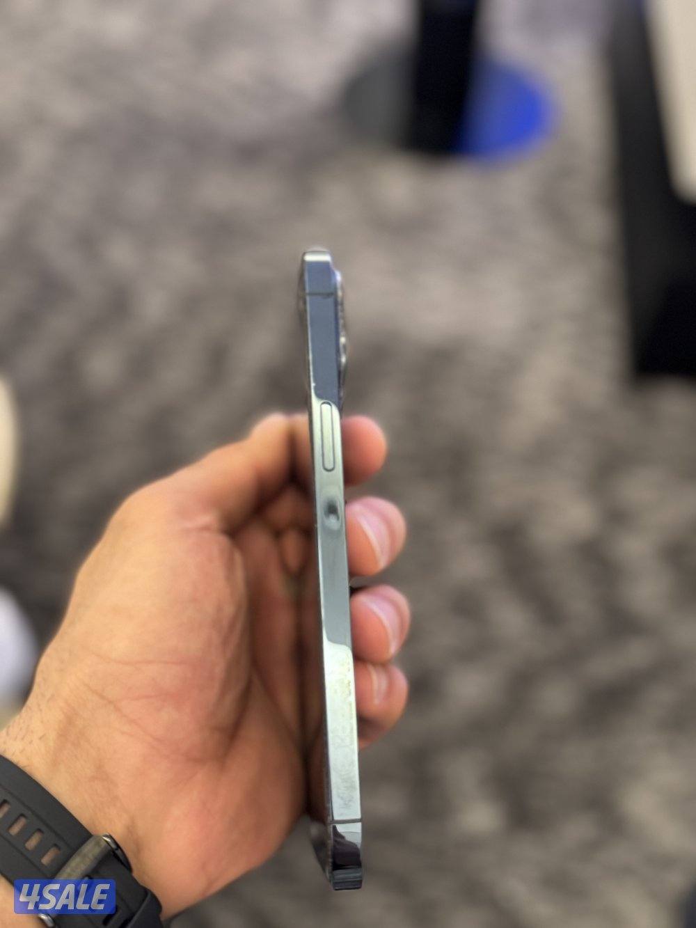 ايفون 12 برو ماكس 256 gb ازرق2