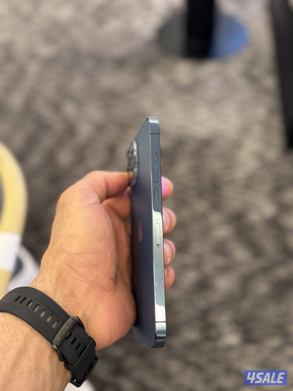 ايفون 12 برو ماكس 256 gb ازرق3