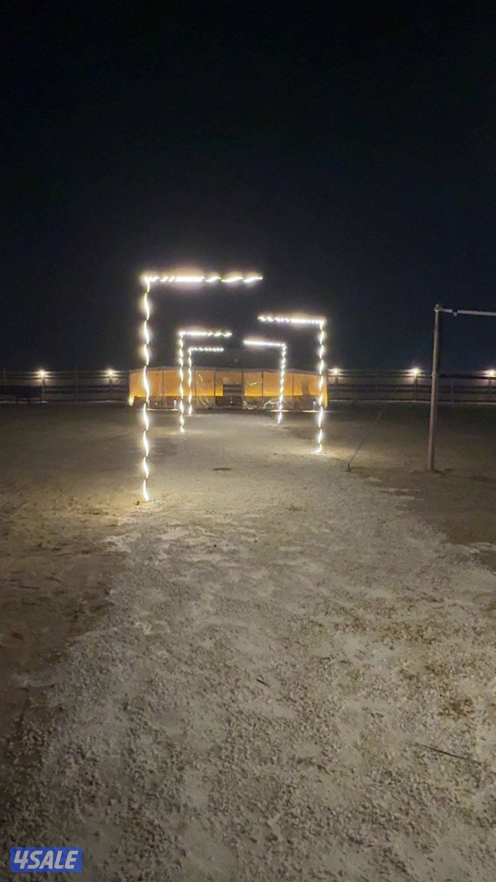 للايجار مخيم مع كرفان خلف اسطبلات الاحمدي متوفر راس السنه1