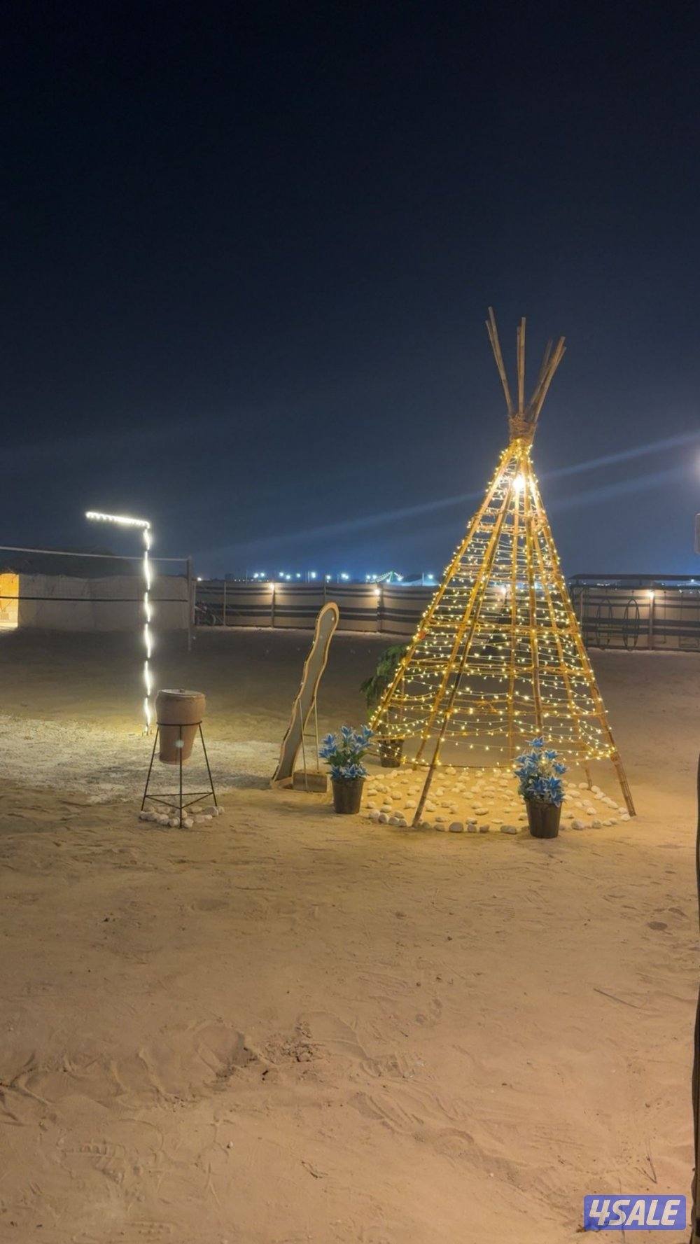 للايجار مخيم مع كرفان خلف اسطبلات الاحمدي متوفر راس السنه4