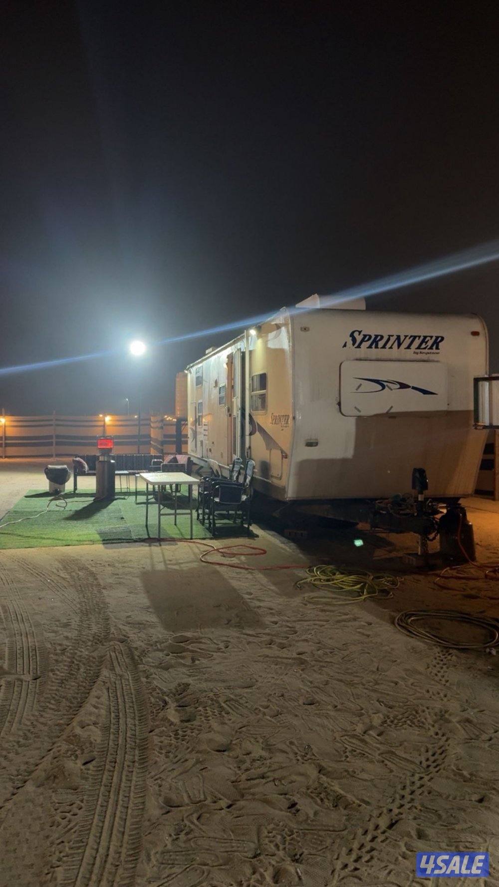 للايجار مخيم مع كرفان خلف اسطبلات الاحمدي متوفر راس السنه14