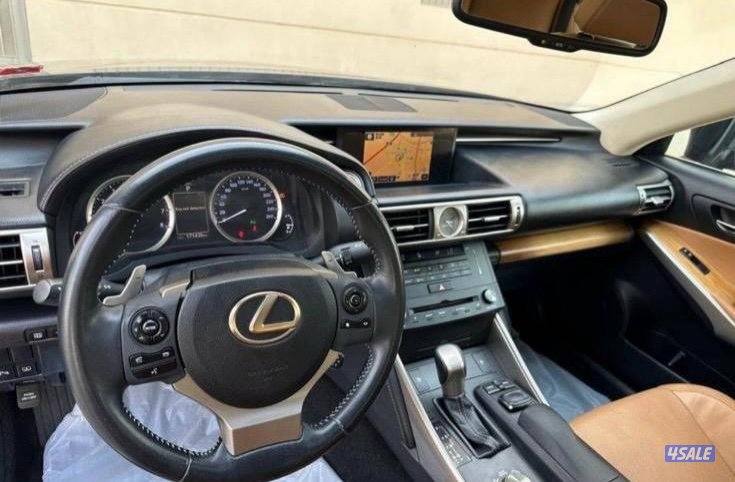 للبيع لكزس is نظيفه جداً وبحاله ممتازه7