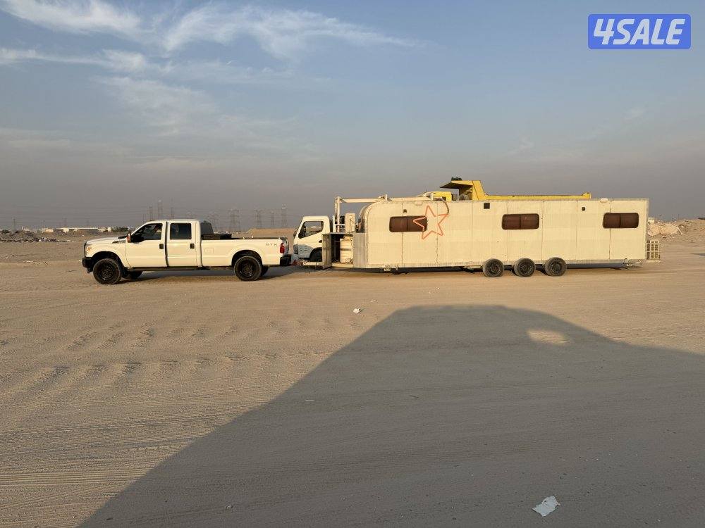 للبيع كرفان معه وانيت7